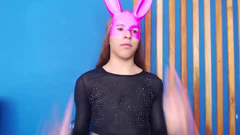 Snapshot of crisevanz18 chatting on 02-09-25, 03:12 Cris Evanz online show from 02-09-25, 03:12