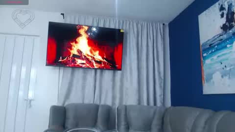 Snapshot of crisevanz18 chatting on 02-23-25, 07:55 Cris Evanz online show from 02-23-25, 07:55