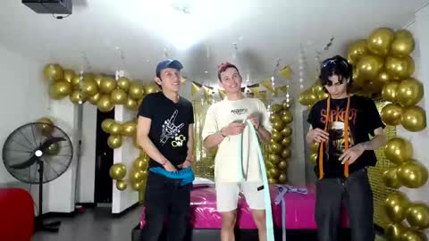 Snapshot of crismens chatting on 12-23-24, 03:07 crismens online show from 12-23-24, 03:07