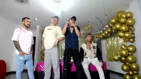 Snapshot of crismens chatting on 01-20-25, 03:04 crismens online show from 01-20-25, 03:04