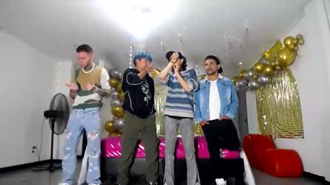 Snapshot of crismens chatting on 02-05-25, 03:13 crismens online show from 02-05-25, 03:13