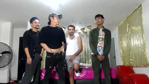 Snapshot of crismens chatting on 03-04-25, 03:22 crismens online show from 03-04-25, 03:22