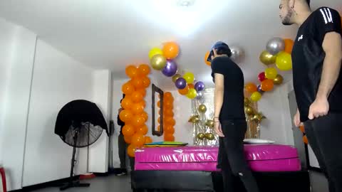 Snapshot of crismens chatting on 03-10-25, 03:01 crismens online show from 03-10-25, 03:01