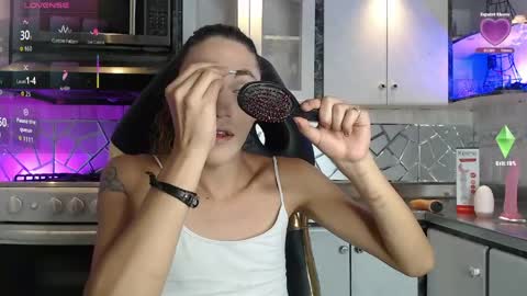 Snapshot of crisozzz chatting on 05-07-26, 07:08 Cristina Onazis online show from 05-07-26, 07:08