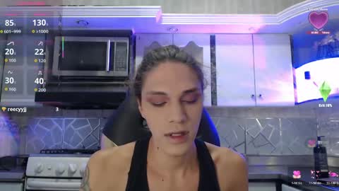 Snapshot of crisozzz chatting on 05-09-26, 05:40 Cristina Onazis online show from 05-09-26, 05:40