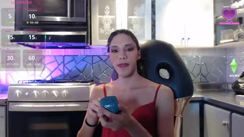 Snapshot of crisozzz chatting on 05-15-26, 05:20 Cristina Onazis online show from 05-15-26, 05:20