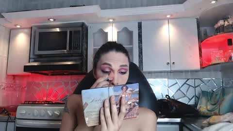 Snapshot of crisozzz chatting on 05-23-26, 05:50 Cristina Onazis online show from 05-23-26, 05:50