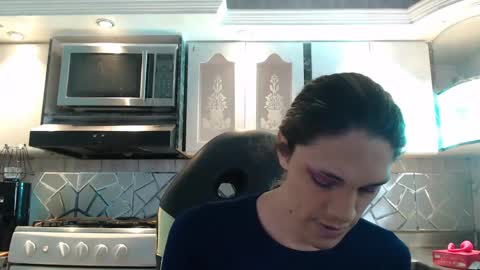 Snapshot of crisozzz chatting on 05-29-26, 06:39 Cristina Onazis online show from 05-29-26, 06:39