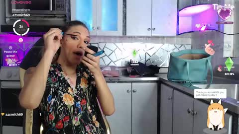 Snapshot of crisozzz chatting on 06-04-26, 06:36 Cristina Onazis online show from 06-04-26, 06:36
