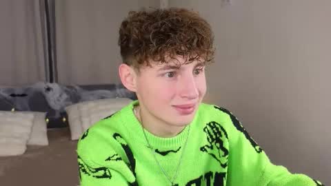 Snapshot of crisp1n chatting on 11-01-25, 02:52 Chris online show from 11-01-25, 02:52