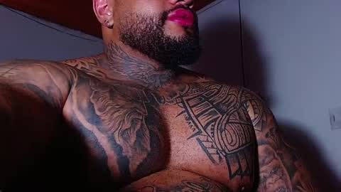 Snapshot of criss_zander202 chatting on 12-10-24, 03:33 criss zander online show from 12-10-24, 03:33