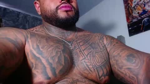 criss_zanders202 online show from 05-19-26, 05:52