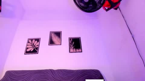 criss_zuri online show from 05-12-26, 11:40