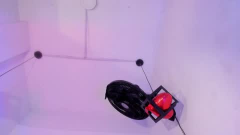 criss_zuri online show from 05-16-26, 12:48