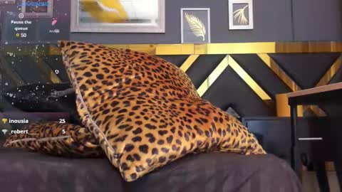 crissh 1 online show from 03-07-25, 01:42