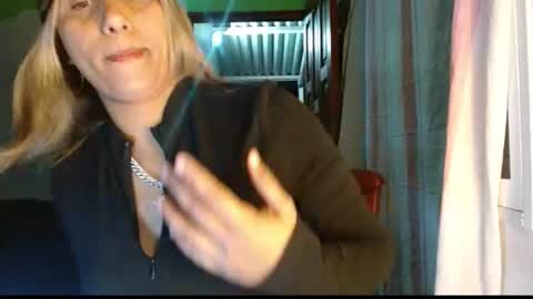 crisshantall online show from 07-29-26, 03:15