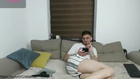 Snapshot of cristaelio chatting on 07-10-26, 06:10 Crista-Elio online show from 07-10-26, 06:10