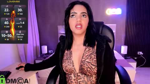 cristal__adams online show from 10-28-25, 12:19