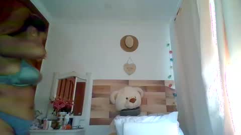 Snapshot of cristal_blanco chatting on 12-04-24, 01:31 cristal online show from 12-04-24, 01:31