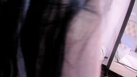 Snapshot of cristal_coopeer chatting on 09-26-25, 12:53 Cristal yours Milf online show from 09-26-25, 12:53