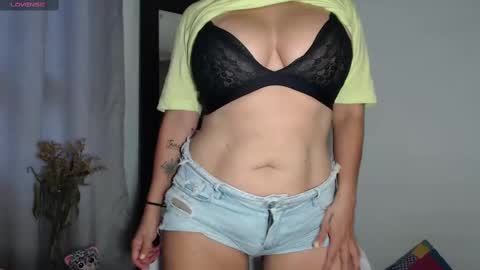 Snapshot of cristal_sexyboobs_ chatting on 03-05-25, 10:32 Cristal online show from 03-05-25, 10:32