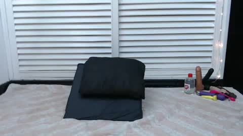 Snapshot of cristal_smith06 chatting on 12-19-24, 06:34 Hanna  online show from 12-19-24, 06:34