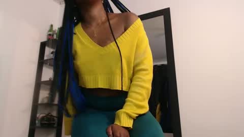 Snapshot of cristal_smith06 chatting on 01-08-25, 01:41 Hanna  online show from 01-08-25, 01:41