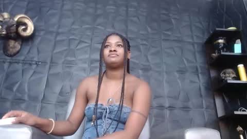 Snapshot of cristal_smith06 chatting on 09-13-25, 10:15 Hanna  online show from 09-13-25, 10:15