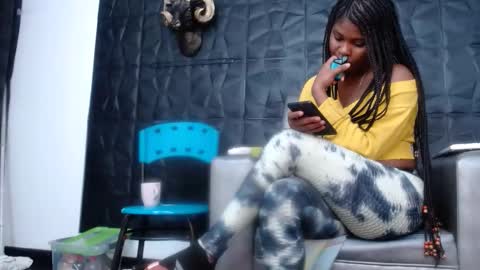 Snapshot of cristal_smith06 chatting on 09-29-25, 09:36 Hanna  online show from 09-29-25, 09:36