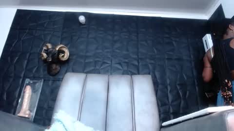 Snapshot of cristal_smith06 chatting on 10-04-25, 11:41 Hanna  online show from 10-04-25, 11:41