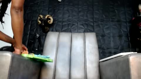 Snapshot of cristal_smith06 chatting on 05-29-26, 11:30 Hanna online show from 05-29-26, 11:30