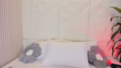 Snapshot of cristalcollinss chatting on 07-02-26, 11:27 Cristal online show from 07-02-26, 11:27