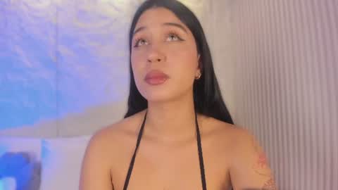 Snapshot of cristalcollinss chatting on 07-10-26, 11:46 Cristal online show from 07-10-26, 11:46