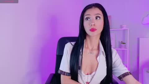 Nicole  Connection time 220pm-910pmCol online show from 01-09-26, 07:37