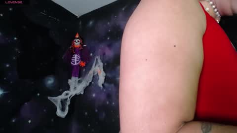 Cristal de Leon online show from 10-15-25, 08:31