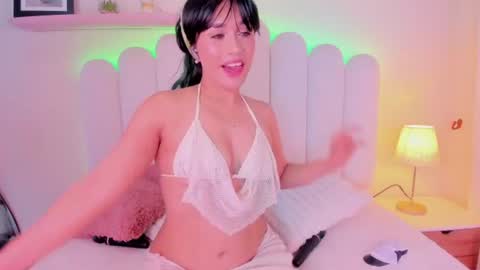 Snapshot of cristalhorny_69 chatting on 07-19-26, 12:58 Cristal online show from 07-19-26, 12:58