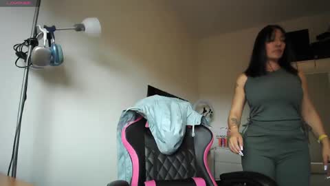 cristalmoon online show from 05-18-26, 10:10