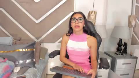 Snapshot of cristalscoot chatting on 05-21-26, 09:22 Cristal online show from 05-21-26, 09:22