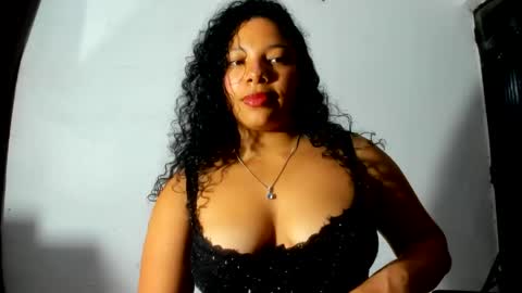 Snapshot of cristalsmith_tease14 chatting on 05-13-26, 09:22 cristal online show from 05-13-26, 09:22