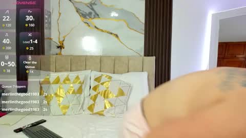 cristal walker online show from 12-20-25, 10:33