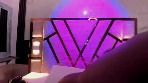 cristin  online show from 04-19-26, 05:56