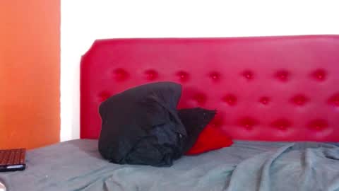 cristian hot9 online show from 11-18-25, 11:48