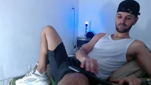 cristianhot125 online show from 06-11-26, 10:41