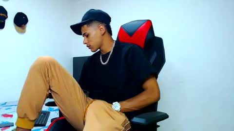 Snapshot of cristiantayron chatting on 04-26-26, 07:17 cristian online show from 04-26-26, 07:17
