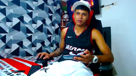 Snapshot of cristiantayron chatting on 05-27-26, 06:10 cristian online show from 05-27-26, 06:10