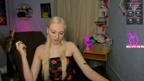 Snapshot of cristin_kisses chatting on 05-27-26, 08:55 Christin online show from 05-27-26, 08:55