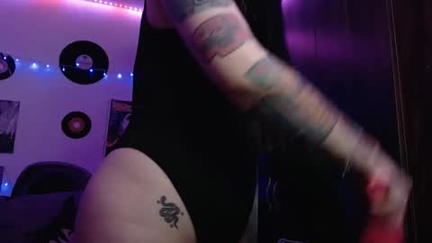 Christina online show from 03-11-25, 11:04