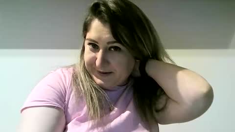 Snapshot of cristina20021991 chatting on 10-25-25, 09:31 cristina20021991 online show from 10-25-25, 09:31