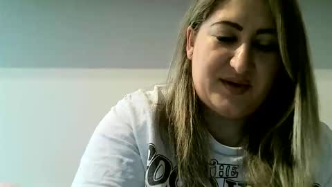 cristina20021991 online show from 04-23-26, 03:47