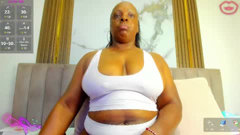 Cristina online show from 06-14-26, 10:39